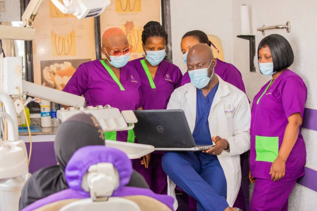 Meeting exceptional dental clinic team